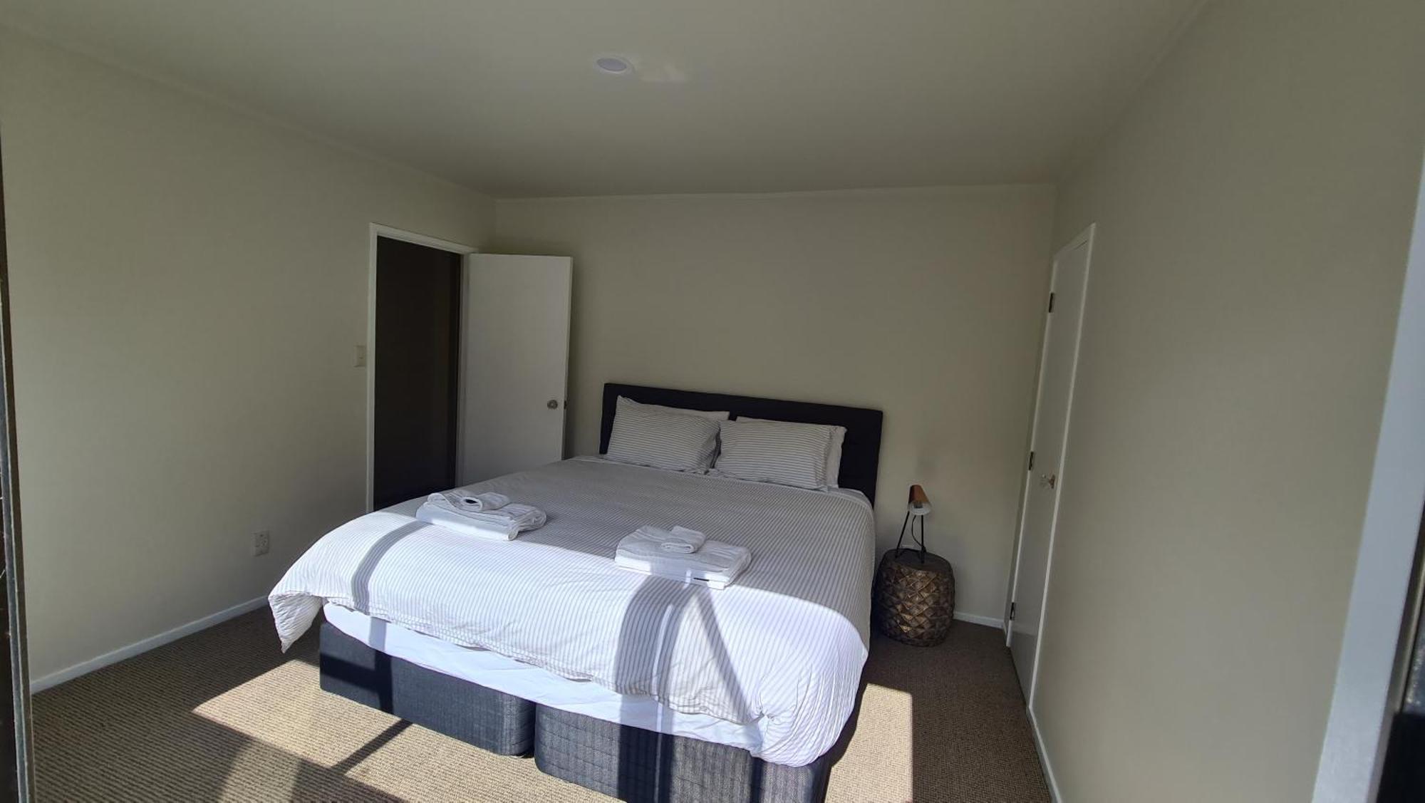 2 Bedroom Home, City And Sea Views Auckland Buitenkant foto
